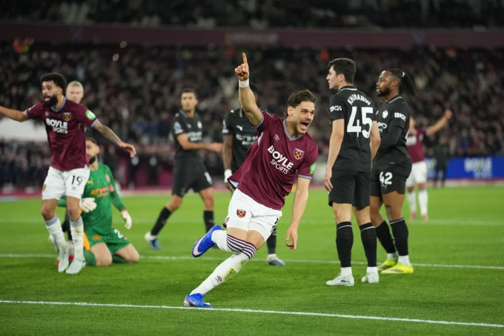 Από τον Μαυροπάνο στον κάπτεν: Ποιοι Έλληνες έχουν πετύχει γκολ σε πάνω από μία σεζόν στην Premier League;