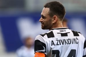 Ο Αντρίγια Ζίβκοβιτς «φτιάχνει» διαρκώς γκολ και «κυνηγά» κάτι μοναδικό