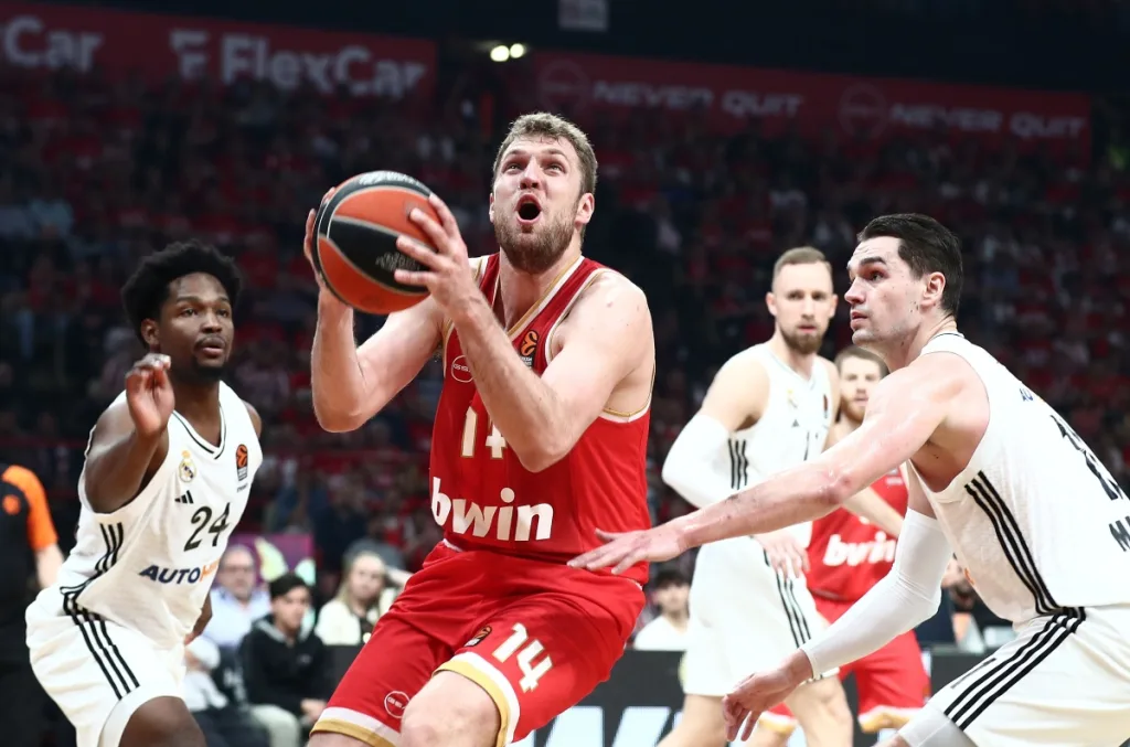 Ο Ολυμπιακός θέλει να πετύχει κόντρα στη Ρεάλ ιστορικό ρεκόρ του στην Ευρωλίγκα