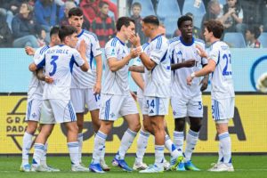 Το «κανόνι» του Δουβίκα ηχεί και βλέπει κορυφή: Ποιον Έλληνα κυνηγά;