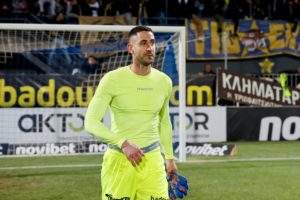 Οι μισές αποκρούσεις πέναλτι του Παπαδόπουλου στην Ελλάδα είναι κόντρα στην ίδια ομάδα! (video)