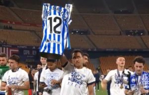 «Για σένα Αϊτόρ»: Ποιος είναι ο Θαμπαλέτα στον οποίο αφιέρωσαν το Κύπελλο Ισπανίας οι παίκτες της Ρεάλ Σοσιεδάδ;