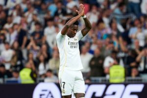 Ο κόσμος της Ρεάλ έβαλε στο «στόχαστρο» τον Βινίσιους!