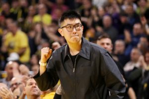 Διατεθειμένος να βάλει πιο βαθιά το χέρι στην τσέπη για τον Άρη ο ικανοποιημένος Σιάο